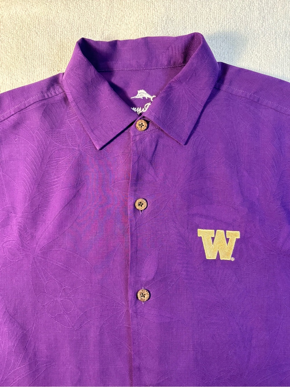 Tommy Bahama University of Washington Huskies Silk Short Sleeve Shirt Med & Purp